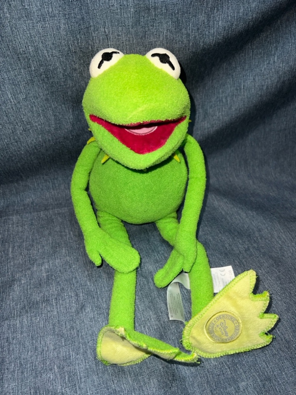 DISNEY STORE The Muppets KERMIT The Frog Soft Stuffed Animal Toy **PLZ READ**
